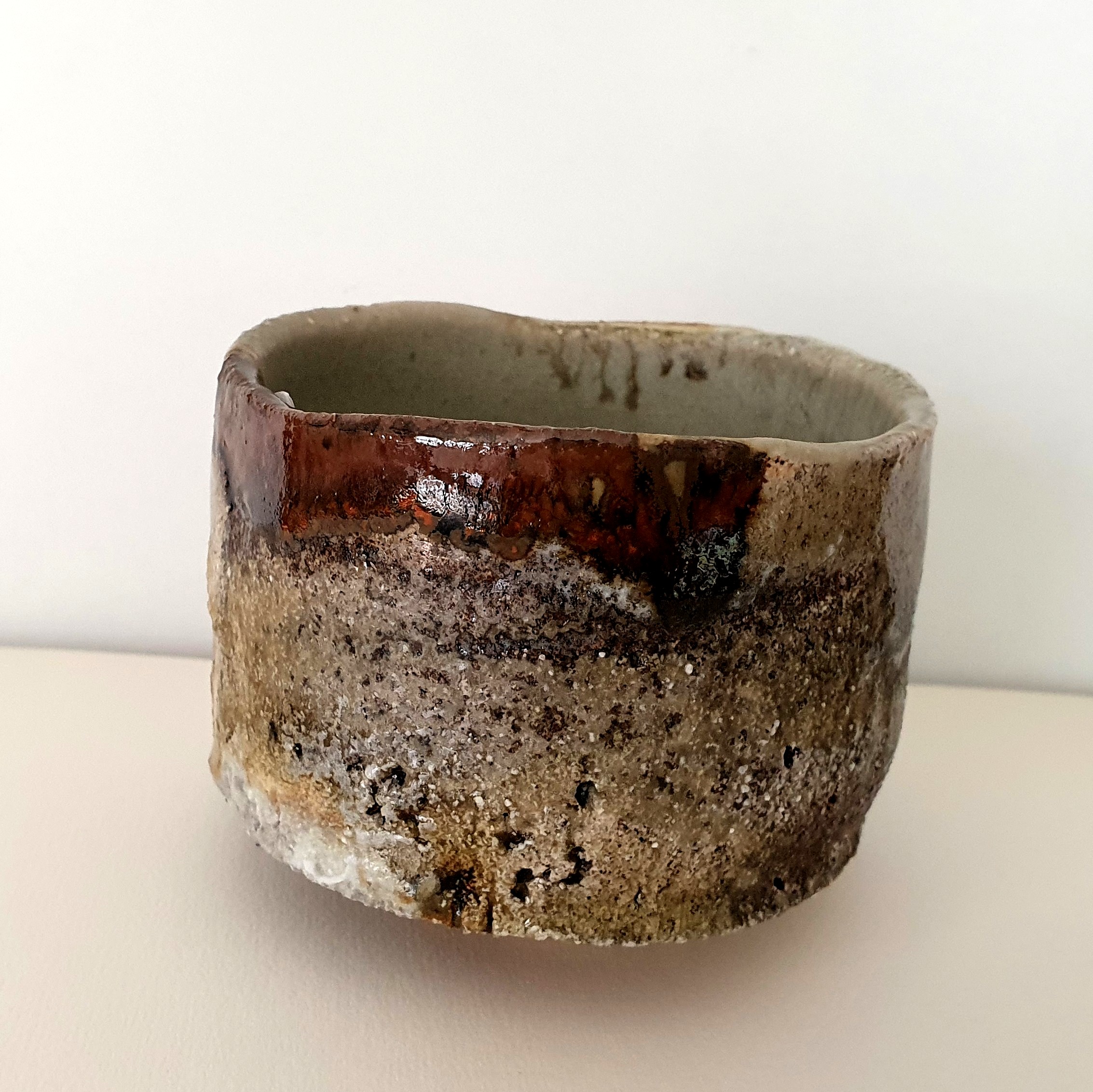 Minéral 1/24 | Terre et Terres Mineral 1b | Terre et Terres | Exposition | Minéral 1/24 | Article | Terre et Terres | 3 décembre 2025